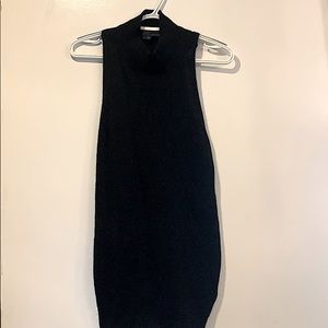360 Cashmere sleeveless turtleneck sweater